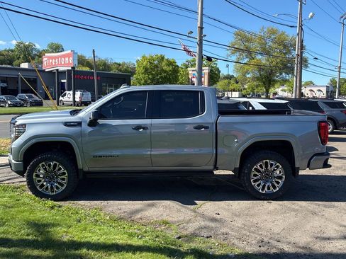 Used 2025 GMC Sierra 1500 Denali Ultimate AWD/4WD image 7