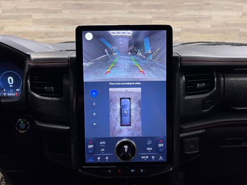 Used 2024 Ford Expedition Max Limited image 13