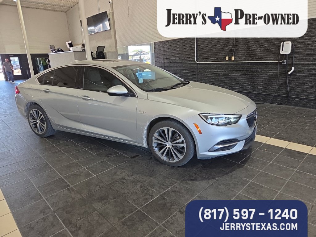 Used 2019 Buick Regal Preferred w/ Driver Confidence Package I FWD image 2
