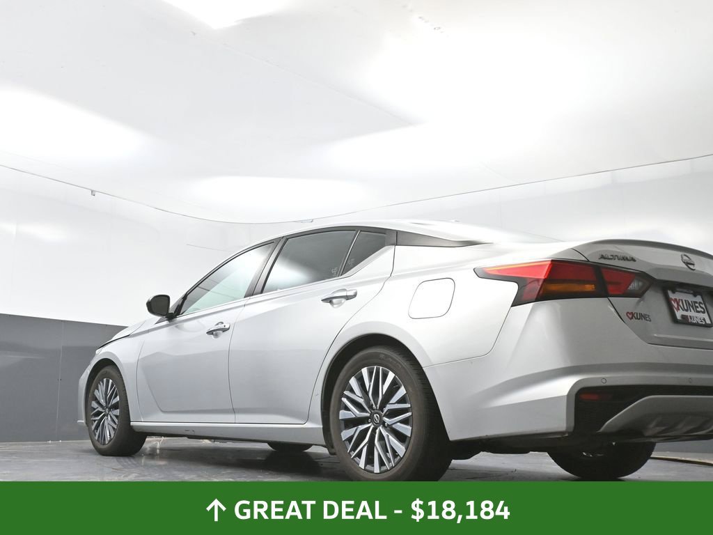 Used 2024 Nissan Altima 2.5 SV FWD image 54