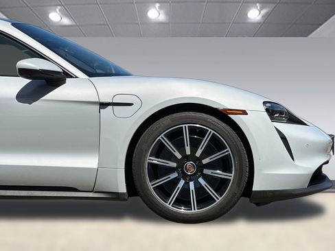 Used 2021 Porsche Taycan RWD image 35