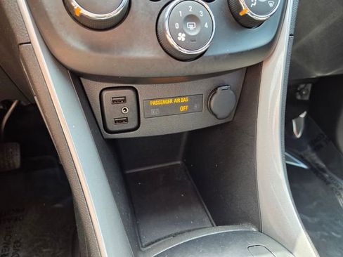 Used 2022 Chevrolet Trax LT w/ Redline Edition image 26