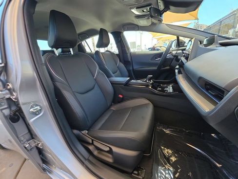 Used 2026 Toyota Prius XLE FWD image 29