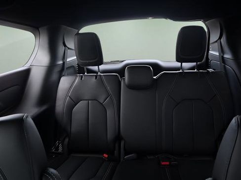 New 2026 Chrysler Voyager LX image 11