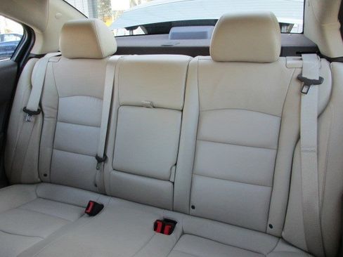 Used 2016 Chevrolet Cruze LT w/ RS Package image 28