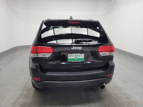 Used 2019 Jeep Grand Cherokee Laredo image 6