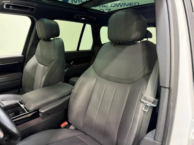 Used 2023 Land Rover Range Rover SE AWD/4WD image 23