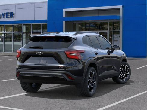New 2026 Chevrolet Trax RS w/ Driver Confidence Package FWD image 4