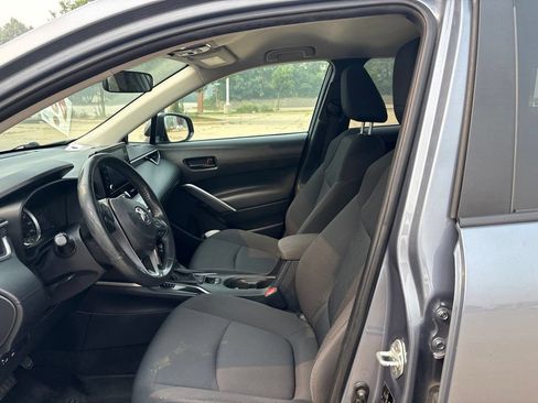 Used 2022 Toyota Corolla Cross LE FWD image 11