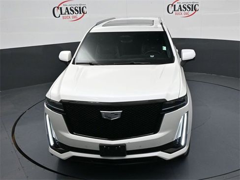 Used 2024 Cadillac Escalade ESV Sport Platinum w/ LPO, ONYX Package image 18