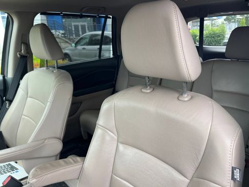 Used 2018 Honda Pilot Touring image 7