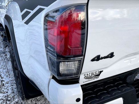 Used 2018 Toyota Tacoma TRD Pro image 32