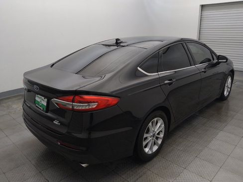 Used 2020 Ford Fusion SE FWD image 9