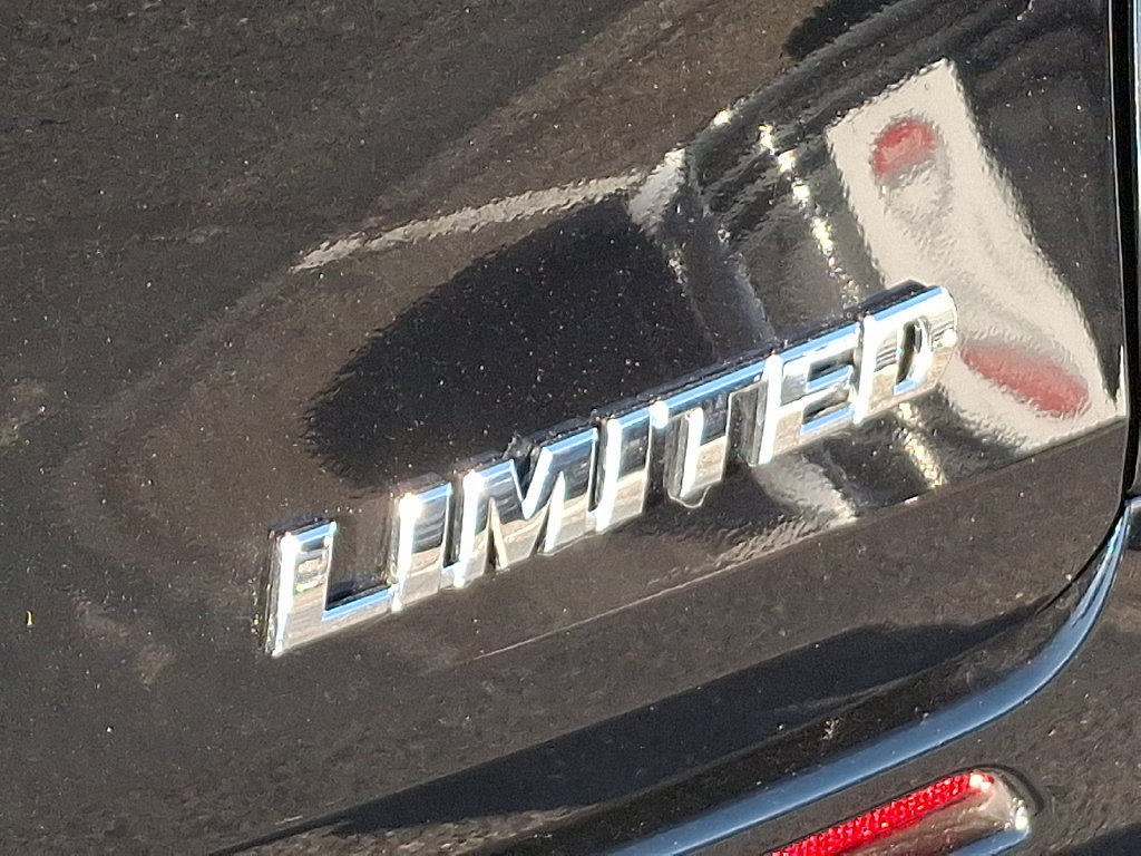 Used 2026 Toyota Sienna Limited FWD image 37