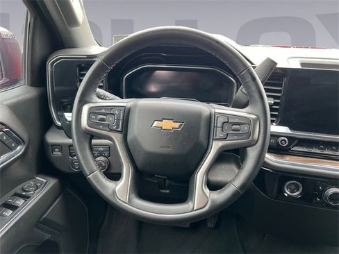 Used 2024 Chevrolet Silverado 1500 LT image 13