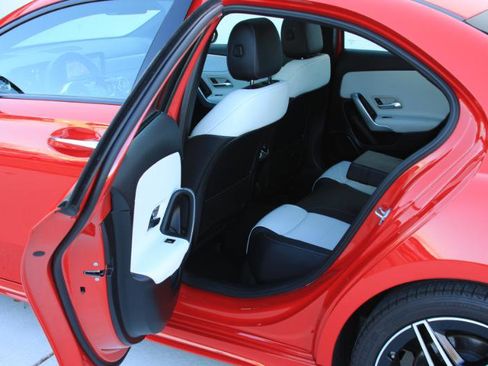 Used 2019 Mercedes-Benz A 220 4MATIC image 39