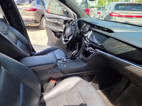 Used 2020 Cadillac XT6 Premium Luxury AWD/4WD image 12