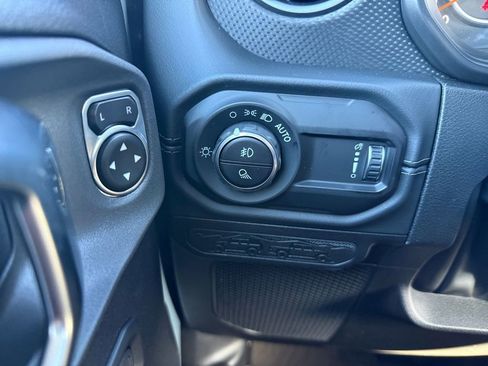 New 2026 Jeep Gladiator Rubicon w/ Steel Power Dome Hood Package AWD/4WD image 24
