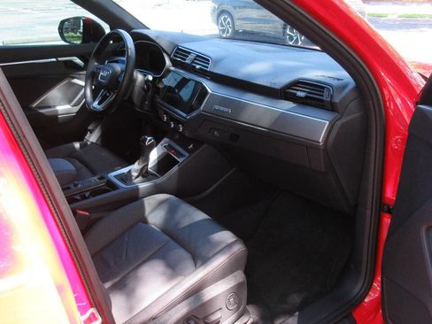 Used 2023 Audi Q3 2.0T Premium w/ Convenience Package image 24