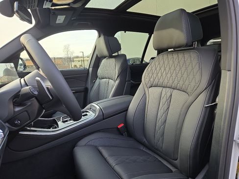 New 2026 BMW X5 M60i w/ Executive Package image 6