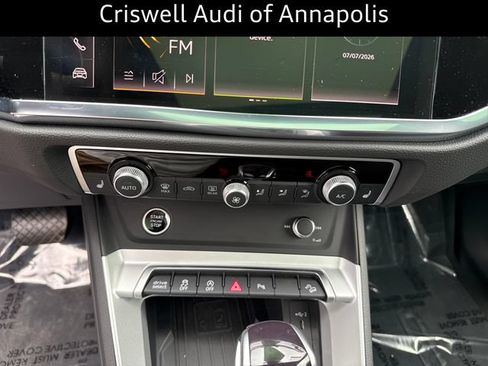 Certified 2025 Audi Q3 2.0T Premium w/ Convenience Package AWD/4WD image 22