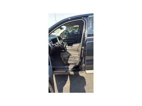 Used 2026 Kia Sorento LX FWD image 12
