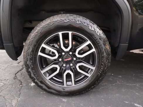 Used 2026 GMC Sierra 1500 AT4 w/ AT4 Premium Package AWD/4WD image 38