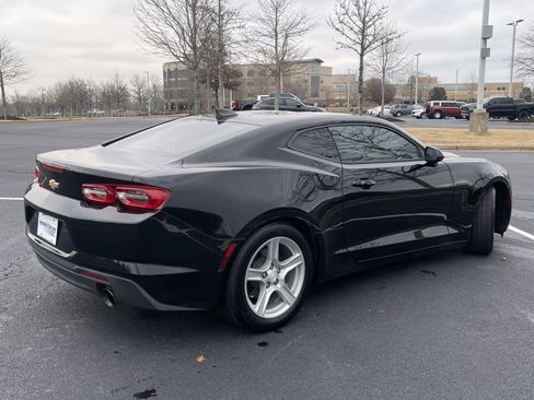 Used 2020 Chevrolet Camaro LT image 9