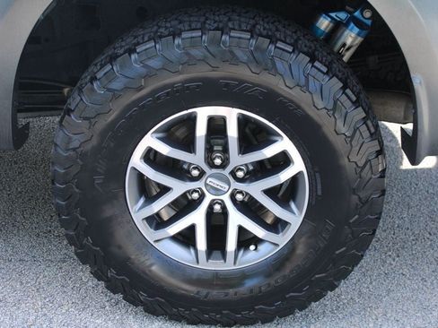 Used 2018 Ford F150 Raptor w/ Equipment Group 802A Luxury AWD/4WD image 39