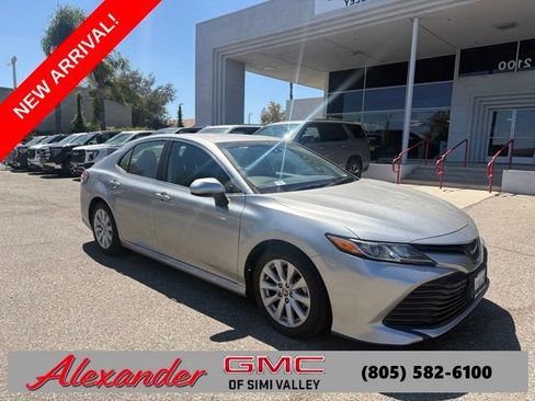 Used 2020 Toyota Camry LE w/ Carpet Mat Package FWD image 1