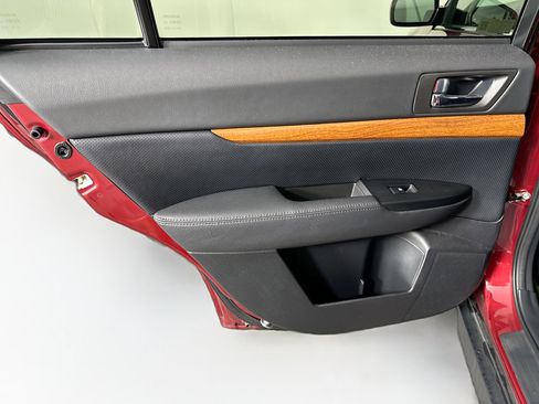 Used 2014 Subaru Outback 2.5i Limited w/ Moonroof Package image 27