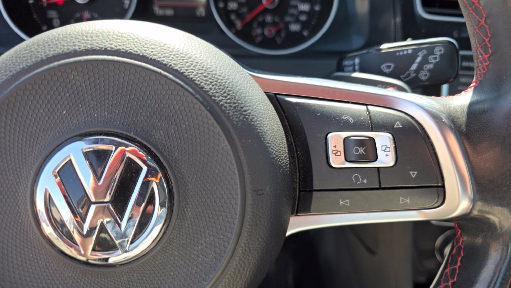 Used 2017 Volkswagen GTI SE FWD image 15
