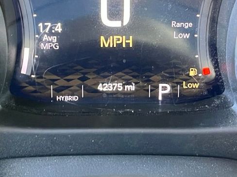 Used 2023 Jeep Wrangler Unlimited w/ Sun & Screen Package AWD/4WD image 15