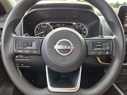 Used 2024 Nissan Rogue SV FWD image 26