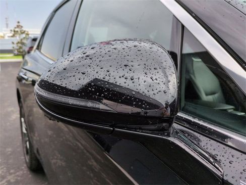 Certified 2023 Genesis Electrified GV70 Advanced image 12