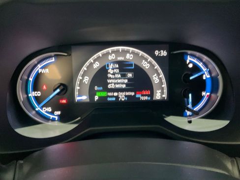 Used 2025 Toyota RAV4 LE AWD/4WD image 15