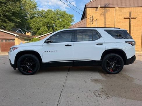 Used 2020 Chevrolet Traverse Premier w/ Redline Edition AWD/4WD image 8