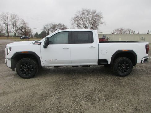 New 2026 GMC Sierra 3500 AT4 AWD/4WD image 9