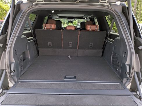 New 2026 Lincoln Navigator L Reserve AWD/4WD image 7