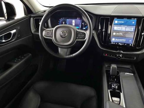 Certified 2025 Volvo XC60 B5 Core image 19