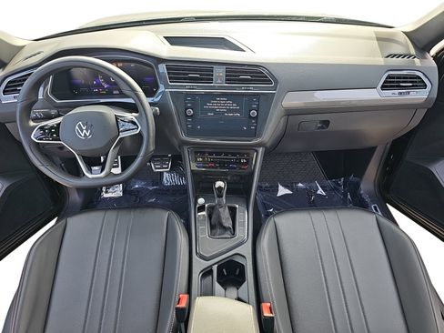 Used 2024 Volkswagen Tiguan SE R-Line image 9