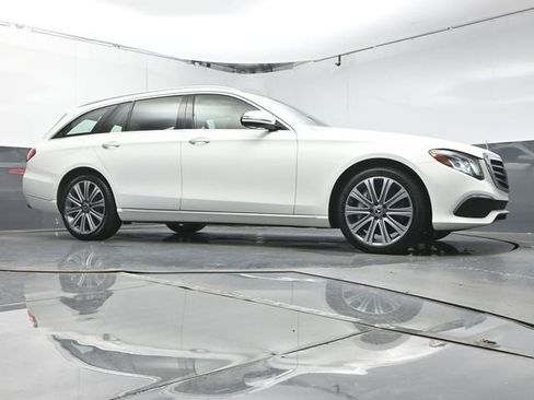 Used 2020 Mercedes-Benz E 450 4MATIC Wagon image 32