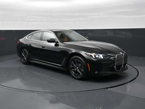 New 2026 BMW i4 eDrive40 w/ Premium Package RWD image 3