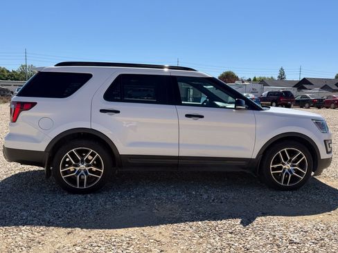 Used 2017 Ford Explorer Sport AWD/4WD image 7