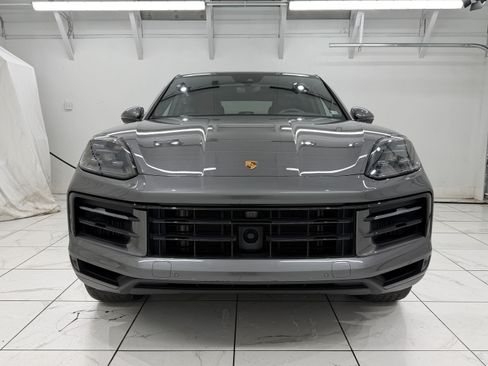 Used 2024 Porsche Cayenne Coupe AWD/4WD image 9