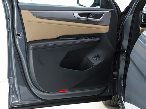 New 2026 Volkswagen Atlas Cross Sport SE image 18