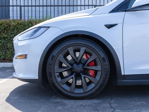 Used 2023 Tesla Model X Plaid AWD/4WD image 4