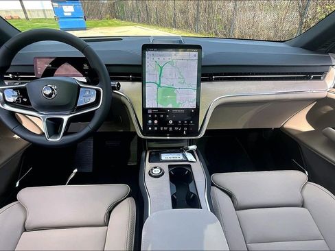 New 2026 Volvo EX90 Plus RWD image 9