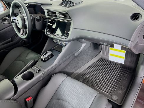 New 2024 Nissan Z Performance w/ Heritage Edition image 22