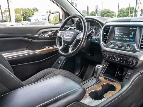 Used 2019 GMC Acadia SLE FWD image 20